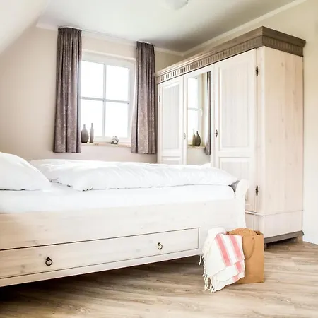 Schilfrohrsaenger 30 *